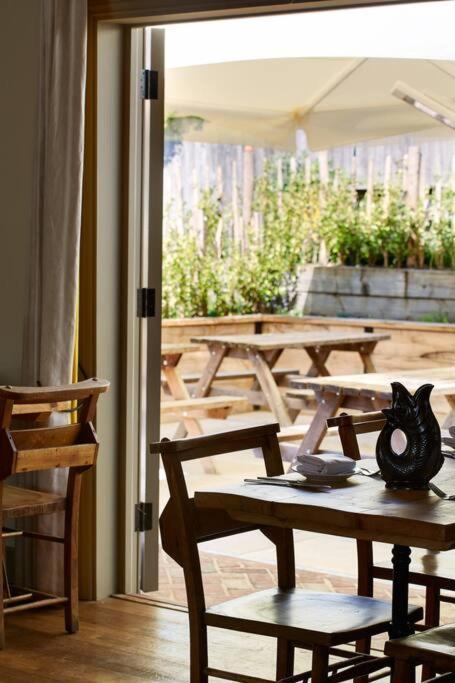 Dawn At The Sun Felmersham, Our Signature Duplex *